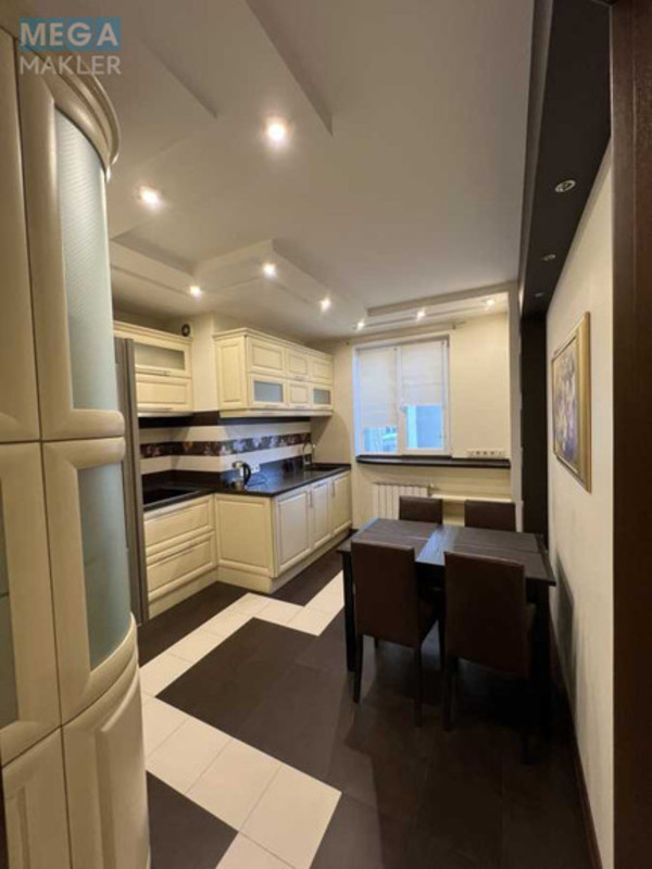 Оренда 3 кімнатної квартири, <a class="location-link" href="/kiev/" title="Недвижимость Київ">Київ</a>, <a class="location-link" href="/kiev/solomenskij/" title="Недвижимость Солом'янський район">Солом'янський р-н</a>, Генерала Воробйова вул., 13 (изображение 2)
