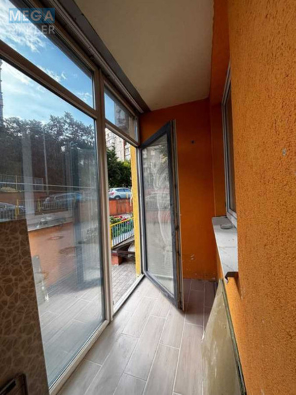 Продаж комерційної нерухомості, 60&nbsp;кв.м, <a class="location-link" href="/kiev/" title="Недвижимость Київ">Київ</a>, <a class="location-link" href="/kiev/podolskij/" title="Недвижимость Подільський район">Подільський р-н</a>, Наталії Ужвій вул., 12 (изображение 2)