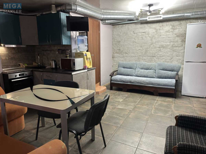 Оренда комерційної нерухомості, 90&nbsp;кв.м, <a class="location-link" href="/kiev/" title="Недвижимость Київ">Київ</a>, <a class="location-link" href="/kiev/solomenskij/" title="Недвижимость Солом'янський район">Солом'янський р-н</a>, Єреванська вул., 12 (изображение 4)