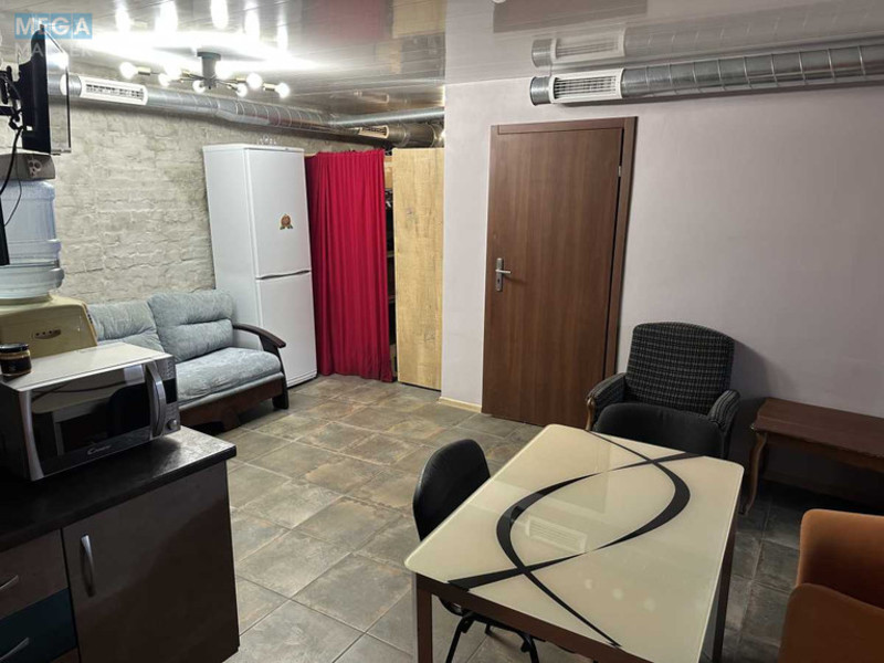 Оренда комерційної нерухомості, 90&nbsp;кв.м, <a class="location-link" href="/kiev/" title="Недвижимость Київ">Київ</a>, <a class="location-link" href="/kiev/solomenskij/" title="Недвижимость Солом'янський район">Солом'янський р-н</a>, Єреванська вул., 12 (изображение 5)