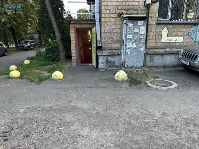 Оренда комерційної нерухомості, 90&nbsp;кв.м, <a class="location-link" href="/kiev/" title="Недвижимость Київ">Київ</a>, <a class="location-link" href="/kiev/solomenskij/" title="Недвижимость Солом'янський район">Солом'янський р-н</a>, Єреванська вул., 12 (изображение 25)