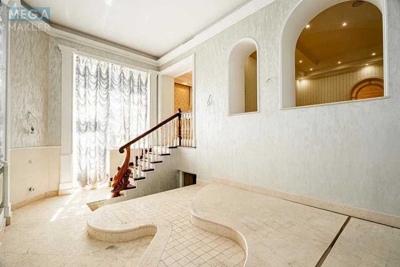 Продаж дома, 3&nbsp;поверху, 655&nbsp;кв.м, 5&nbsp;кімнат, ділянка 15&nbsp;соток, <a class="location-link" href="/kiev/" title="Недвижимость Київ">Київ</a>, рівненська, 13 (изображение 15)