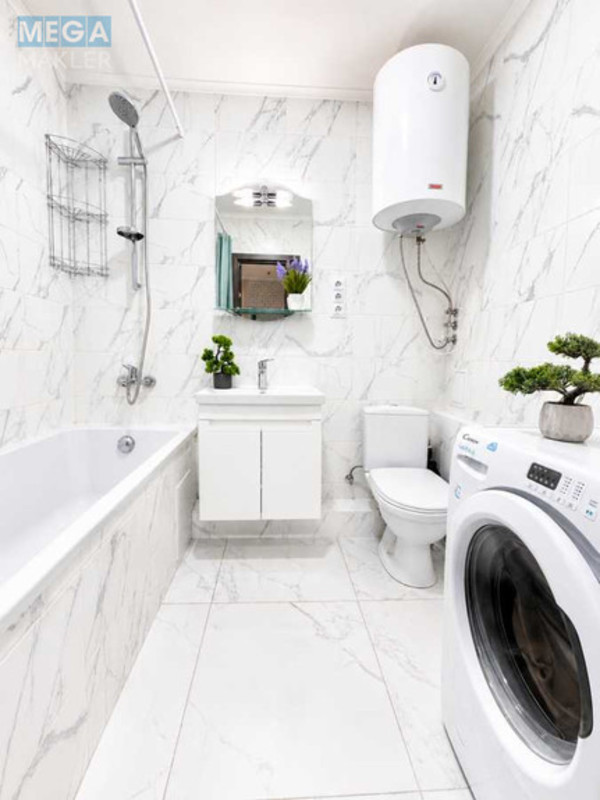 Продаж 1 кімнатної квартири (37/17/12), 18 пов. 25 пов. будинку, <a class="location-link" href="/kiev/" title="Недвижимость Київ">Київ</a>, <a class="location-link" href="/kiev/goloseevskij/" title="Недвижимость Голосіївський район">Голосіївський р-н</a>, Академіка Глушкова просп., 1 (изображение 10)