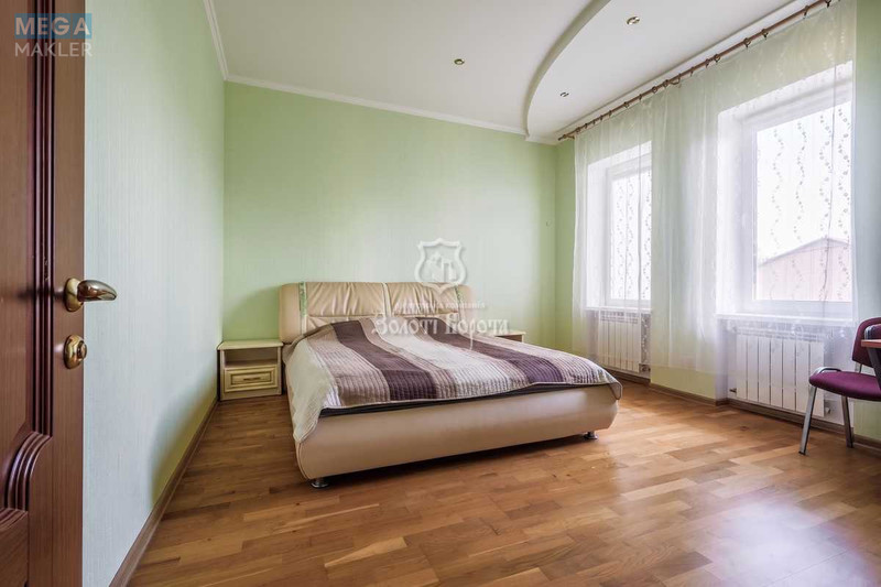 Продаж дома, 3&nbsp;поверху, 270&nbsp;кв.м, 5&nbsp;кімнат, ділянка 12,54&nbsp;соток, <a class="location-link" href="/kiev/" title="Недвижимость Київ">Київ</a>, <a class="location-link" href="/kiev/darnickij/" title="Недвижимость Дарницький район">Дарницький р-н</a>, Садова вул., 7/9 (изображение 9)