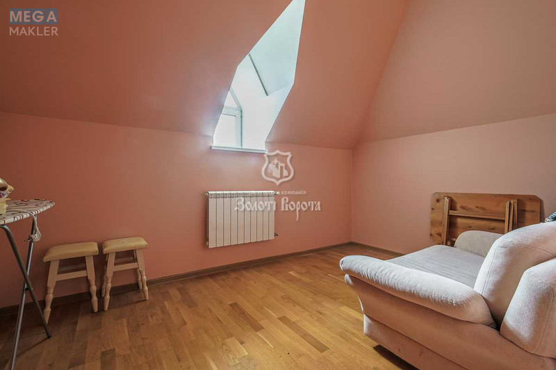 Продаж дома, 3&nbsp;поверху, 270&nbsp;кв.м, 5&nbsp;кімнат, ділянка 12,54&nbsp;соток, <a class="location-link" href="/kiev/" title="Недвижимость Київ">Київ</a>, <a class="location-link" href="/kiev/darnickij/" title="Недвижимость Дарницький район">Дарницький р-н</a>, Садова вул., 7/9 (изображение 12)