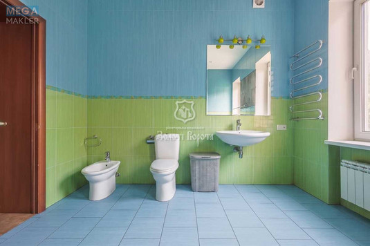 Продаж дома, 3&nbsp;поверху, 270&nbsp;кв.м, 5&nbsp;кімнат, ділянка 12,54&nbsp;соток, <a class="location-link" href="/kiev/" title="Недвижимость Київ">Київ</a>, <a class="location-link" href="/kiev/darnickij/" title="Недвижимость Дарницький район">Дарницький р-н</a>, Садова вул., 7/9 (изображение 14)