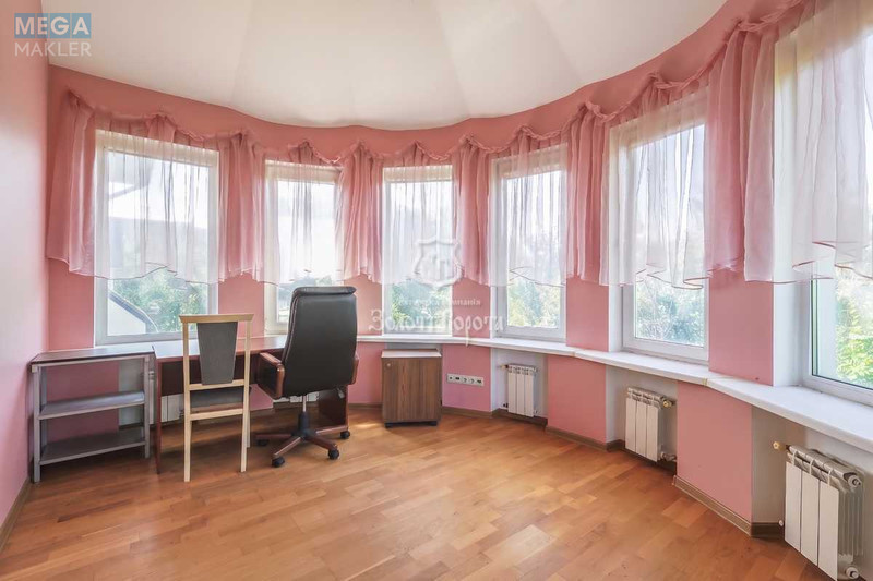 Продаж дома, 3&nbsp;поверху, 270&nbsp;кв.м, 5&nbsp;кімнат, ділянка 12,54&nbsp;соток, <a class="location-link" href="/kiev/" title="Недвижимость Київ">Київ</a>, <a class="location-link" href="/kiev/darnickij/" title="Недвижимость Дарницький район">Дарницький р-н</a>, Садова вул., 7/9 (изображение 16)