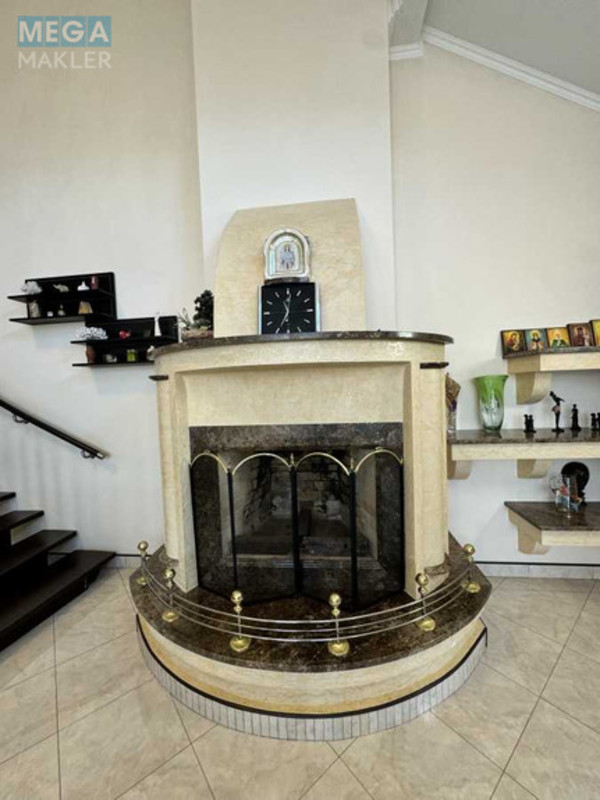 Продаж дома, 2&nbsp;поверху, 380&nbsp;кв.м, 4&nbsp;кімнати, ділянка 16&nbsp;соток, <a class="location-link" href="/kiev/" title="Недвижимость Київ">Київ</a>, <a class="location-link" href="/kiev/darnickij/" title="Недвижимость Дарницький район">Дарницький р-н</a>, Центральна вул. (изображение 7)