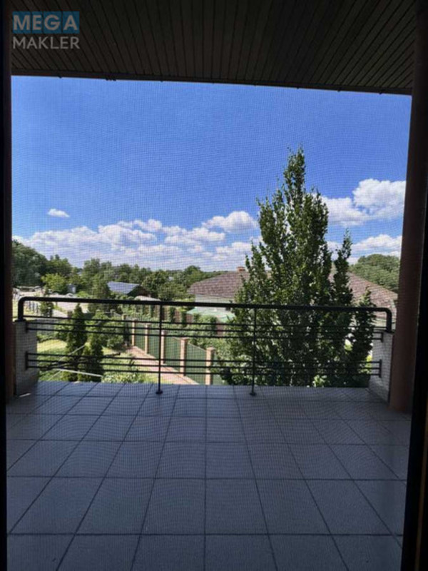 Продаж дома, 2&nbsp;поверху, 380&nbsp;кв.м, 4&nbsp;кімнати, ділянка 16&nbsp;соток, <a class="location-link" href="/kiev/" title="Недвижимость Київ">Київ</a>, <a class="location-link" href="/kiev/darnickij/" title="Недвижимость Дарницький район">Дарницький р-н</a>, Центральна вул. (изображение 15)