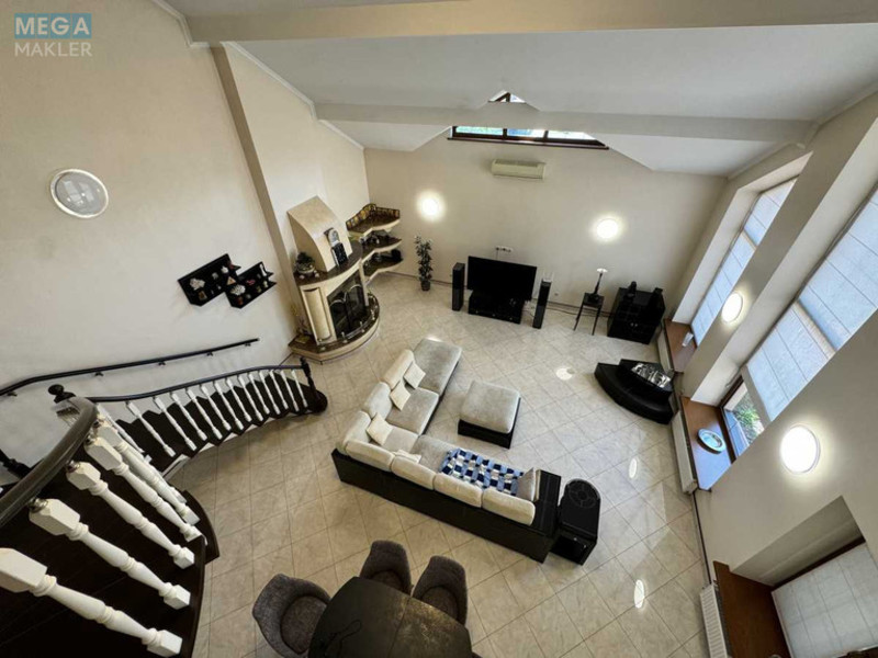 Продаж дома, 2&nbsp;поверху, 380&nbsp;кв.м, 4&nbsp;кімнати, ділянка 16&nbsp;соток, <a class="location-link" href="/kiev/" title="Недвижимость Київ">Київ</a>, <a class="location-link" href="/kiev/darnickij/" title="Недвижимость Дарницький район">Дарницький р-н</a>, Центральна вул. (изображение 18)