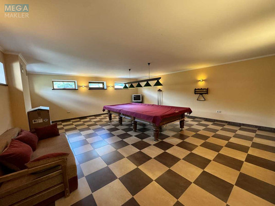 Продаж дома, 2&nbsp;поверху, 380&nbsp;кв.м, 4&nbsp;кімнати, ділянка 16&nbsp;соток, <a class="location-link" href="/kiev/" title="Недвижимость Київ">Київ</a>, <a class="location-link" href="/kiev/darnickij/" title="Недвижимость Дарницький район">Дарницький р-н</a>, Центральна вул. (изображение 20)