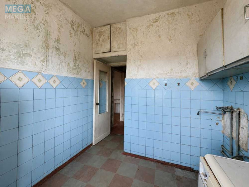 Продаж 1 кімнатної квартири (34/17/7), 5 пов. 5 пов. будинку, <a class="location-link" href="/kiev/" title="Недвижимость Київ">Київ</a>, <a class="location-link" href="/kiev/dneprovskij/" title="Недвижимость Дніпровський район">Дніпровський р-н</a>, Строителей ул., 8 (изображение 2)