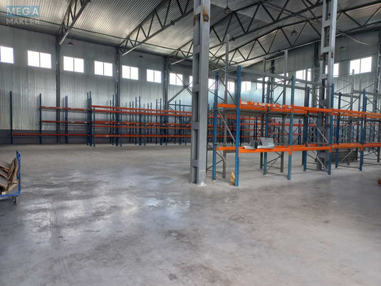 Оренда комерційної нерухомості, 1&nbsp;050&nbsp;кв.м, под склад, <a class="location-link" href="/petrovskoe-selo-kv-kievo-svyatoshinskij-rajon/" title="Недвижимость Петрівське">Петрівське</a>, Центральная (изображение 2)