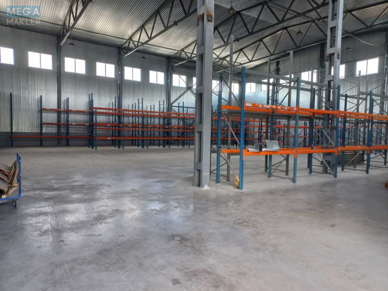 Оренда комерційної нерухомості, 1&nbsp;050&nbsp;кв.м, под склад, <a class="location-link" href="/petrovskoe-selo-kv-kievo-svyatoshinskij-rajon/" title="Недвижимость Петрівське">Петрівське</a>, Центральная (изображение 2)
