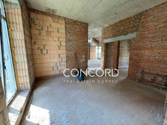 Продаж дома, 1&nbsp; поверх, 234&nbsp;кв.м, 5&nbsp;кімнат, ділянка 8&nbsp;соток, <a class="location-link" href="/kiev/" title="Недвижимость Київ">Київ</a>, <a class="location-link" href="/kiev/obolonskij/" title="Недвижимость Оболонський район">Оболонський р-н</a>, 6-а лінія вул., 13 (изображение 17)