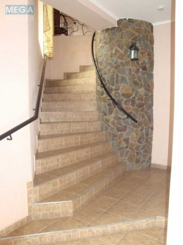 Продаж окремої будівлі/побудови, 355&nbsp;кв.м, <a class="location-link" href="/glinicy/" title="Недвижимость Гліниці">Глиниці</a>, Львівська (изображение 9)