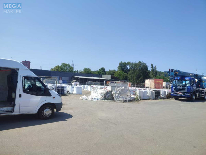 Оренда комерційної нерухомості, 1&nbsp;500&nbsp;кв.м, под склад, <a class="location-link" href="/kiev/" title="Недвижимость Київ">Київ</a>, <a class="location-link" href="/kiev/pecherskij/" title="Недвижимость Печерський район">Печерський р-н</a>, Столичное шоссе (изображение 2)
