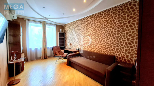 Продаж 3 кімнатної квартири (100/71/22), 4 пов. 5 пов. будинку, <a class="location-link" href="/kiev/" title="Недвижимость Київ">Київ</a>, <a class="location-link" href="/kiev/solomenskij/" title="Недвижимость Солом'янський район">Солом'янський р-н</a>, Липківського 40 ( <img src="https://megamakler.com.ua/metro/ff0000.gif" alt="" class="metro" /> м. Вокзальная, 20 хв ) (изображение 4)
