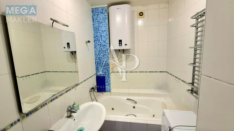 Продаж 3 кімнатної квартири (100/71/22), 4 пов. 5 пов. будинку, <a class="location-link" href="/kiev/" title="Недвижимость Київ">Київ</a>, <a class="location-link" href="/kiev/solomenskij/" title="Недвижимость Солом'янський район">Солом'янський р-н</a>, Липківського 40 ( <img src="https://megamakler.com.ua/metro/ff0000.gif" alt="" class="metro" /> м. Вокзальная, 20 хв ) (изображение 9)