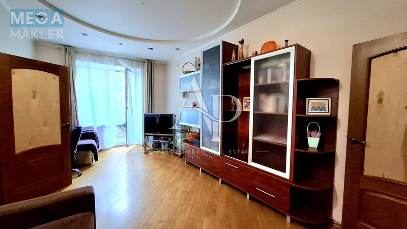 Продаж 3 кімнатної квартири (100/71/22), 4 пов. 5 пов. будинку, <a class="location-link" href="/kiev/" title="Недвижимость Київ">Київ</a>, <a class="location-link" href="/kiev/solomenskij/" title="Недвижимость Солом'янський район">Солом'янський р-н</a>, Липківського 40 ( <img src="https://megamakler.com.ua/metro/ff0000.gif" alt="" class="metro" /> м. Вокзальная, 20 хв ) (изображение 11)