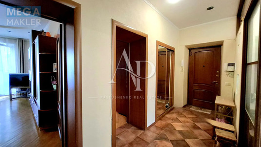 Продаж 3 кімнатної квартири (100/71/22), 4 пов. 5 пов. будинку, <a class="location-link" href="/kiev/" title="Недвижимость Київ">Київ</a>, <a class="location-link" href="/kiev/solomenskij/" title="Недвижимость Солом'янський район">Солом'янський р-н</a>, Липківського 40 ( <img src="https://megamakler.com.ua/metro/ff0000.gif" alt="" class="metro" /> м. Вокзальная, 20 хв ) (изображение 16)