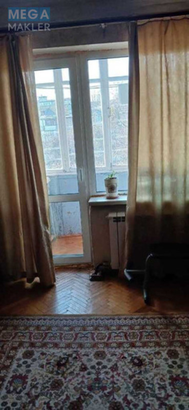 Продаж 2 кімнатної квартири (46/?/7), 5 пов. 5 пов. будинку, <a class="location-link" href="/kiev/" title="Недвижимость Київ">Київ</a>, <a class="location-link" href="/kiev/podolskij/" title="Недвижимость Подільський район">Подільський р-н</a>, Червонопільська вул., 15 (изображение 8)
