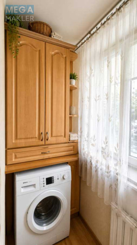Продаж 3 кімнатної квартири (72/38/12), 1 пов. 16 пов. будинку, <a class="location-link" href="/kiev/" title="Недвижимость Київ">Київ</a>, <a class="location-link" href="/kiev/solomenskij/" title="Недвижимость Солом'янський район">Солом'янський р-н</a>, Олексы Тихого ул., 23 (изображение 3)