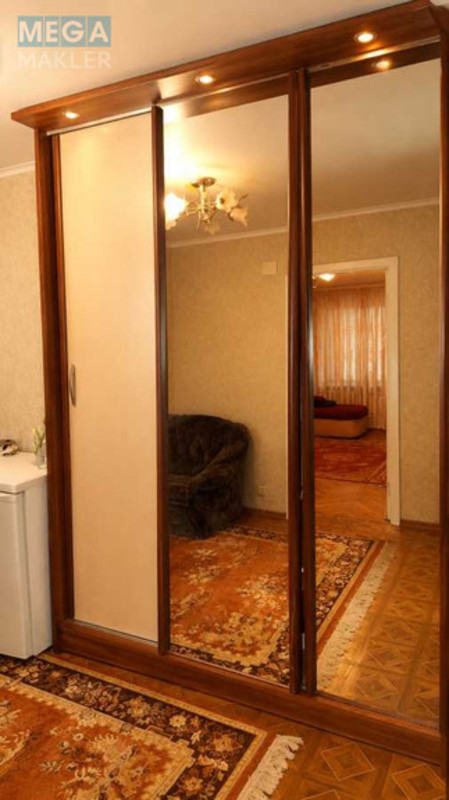 Продаж 3 кімнатної квартири (72/38/12), 1 пов. 16 пов. будинку, <a class="location-link" href="/kiev/" title="Недвижимость Київ">Київ</a>, <a class="location-link" href="/kiev/solomenskij/" title="Недвижимость Солом'янський район">Солом'янський р-н</a>, Олексы Тихого ул., 23 (изображение 6)