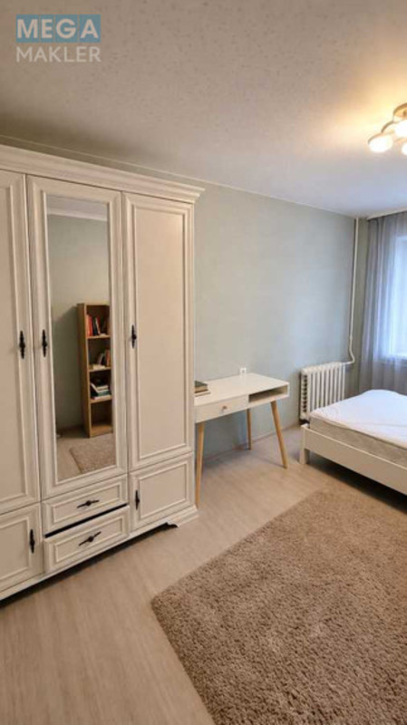 Продаж 3 кімнатної квартири (72/38/12), 1 пов. 16 пов. будинку, <a class="location-link" href="/kiev/" title="Недвижимость Київ">Київ</a>, <a class="location-link" href="/kiev/solomenskij/" title="Недвижимость Солом'янський район">Солом'янський р-н</a>, Олексы Тихого ул., 23 (изображение 9)