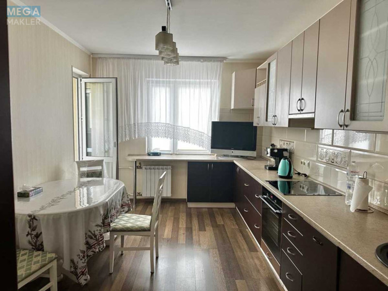 Оренда 3 кімнатної квартири, <a class="location-link" href="/kiev/" title="Недвижимость Київ">Київ</a>, <a class="location-link" href="/kiev/podolskij/" title="Недвижимость Подільський район">Подільський р-н</a>, Василя Порика просп., 7Б (изображение 4)