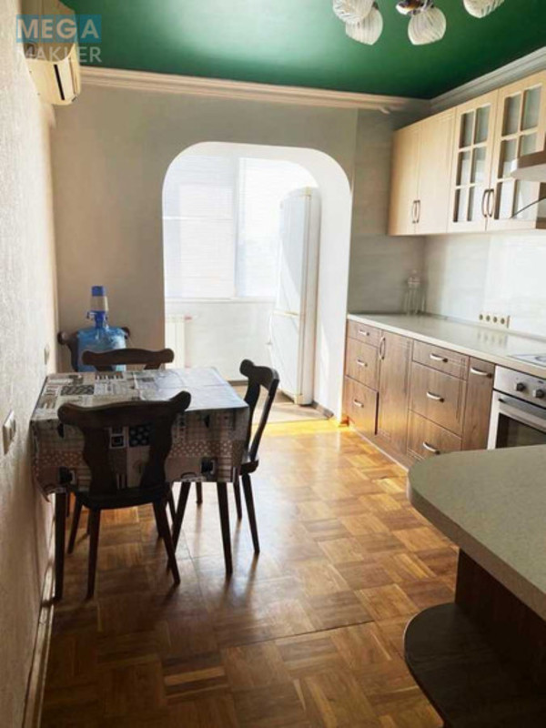 Оренда 3 кімнатної квартири, <a class="location-link" href="/kiev/" title="Недвижимость Київ">Київ</a>, <a class="location-link" href="/kiev/pecherskij/" title="Недвижимость Печерський район">Печерський р-н</a>, Мічуріна вул., 4 (изображение 2)