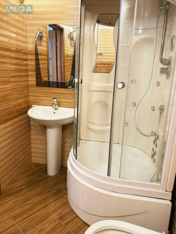 Оренда 3 кімнатної квартири, <a class="location-link" href="/kiev/" title="Недвижимость Київ">Київ</a>, <a class="location-link" href="/kiev/pecherskij/" title="Недвижимость Печерський район">Печерський р-н</a>, Мічуріна вул., 4 (изображение 11)