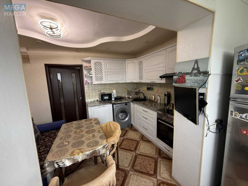 Продаж 3 кімнатної квартири (81/44/12), 15 пов. 16 пов. будинку, <a class="location-link" href="/kiev/" title="Недвижимость Київ">Київ</a>, <a class="location-link" href="/kiev/darnickij/" title="Недвижимость Дарницький район">Дарницький р-н</a>, Ревуцкого ул., 19/1 (изображение 12)