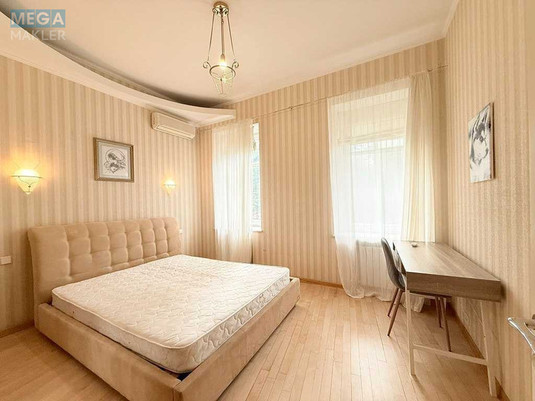 Оренда 3 кімнатної квартири, <a class="location-link" href="/kiev/" title="Недвижимость Київ">Київ</a>, <a class="location-link" href="/kiev/goloseevskij/" title="Недвижимость Голосіївський район">Голосіївський р-н</a>, Велика Васильківська вул., 48 (изображение 2)