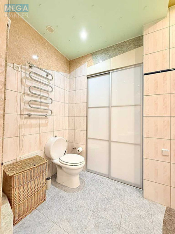 Оренда 3 кімнатної квартири, <a class="location-link" href="/kiev/" title="Недвижимость Київ">Київ</a>, <a class="location-link" href="/kiev/goloseevskij/" title="Недвижимость Голосіївський район">Голосіївський р-н</a>, Велика Васильківська вул., 48 (изображение 12)