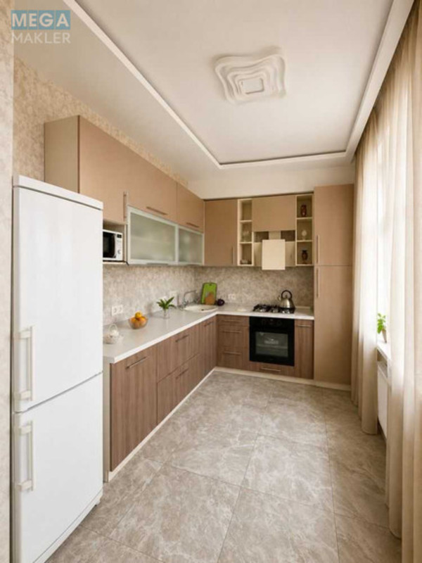 Продаж 3 кімнатної квартири (75/?/27), 5 пов. 5 пов. будинку, <a class="location-link" href="/kiev/" title="Недвижимость Київ">Київ</a>, <a class="location-link" href="/kiev/pecherskij/" title="Недвижимость Печерський район">Печерський р-н</a>, Джона Маккейна вул., 39а (изображение 2)