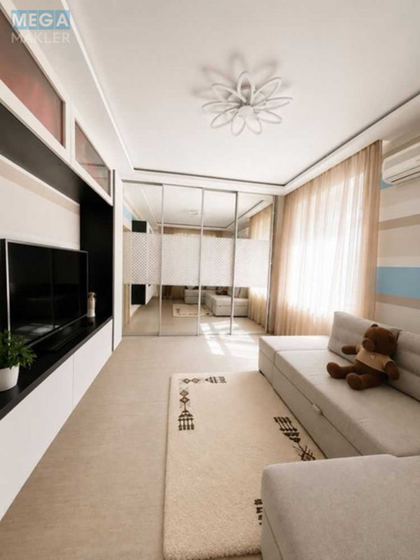 Продаж 3 кімнатної квартири (75/?/27), 5 пов. 5 пов. будинку, <a class="location-link" href="/kiev/" title="Недвижимость Київ">Київ</a>, <a class="location-link" href="/kiev/pecherskij/" title="Недвижимость Печерський район">Печерський р-н</a>, Джона Маккейна вул., 39а (изображение 4)