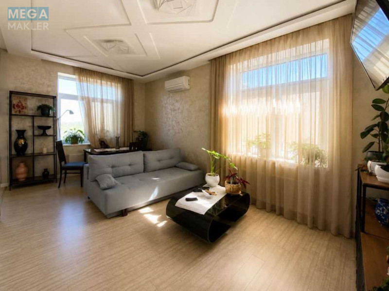 Продаж 3 кімнатної квартири (75/?/27), 5 пов. 5 пов. будинку, <a class="location-link" href="/kiev/" title="Недвижимость Київ">Київ</a>, <a class="location-link" href="/kiev/pecherskij/" title="Недвижимость Печерський район">Печерський р-н</a>, Джона Маккейна вул., 39а (изображение 7)