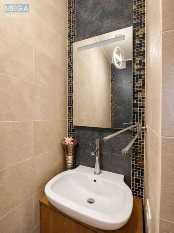 Продаж 3 кімнатної квартири (75/?/27), 5 пов. 5 пов. будинку, <a class="location-link" href="/kiev/" title="Недвижимость Київ">Київ</a>, <a class="location-link" href="/kiev/pecherskij/" title="Недвижимость Печерський район">Печерський р-н</a>, Джона Маккейна вул., 39а (изображение 9)