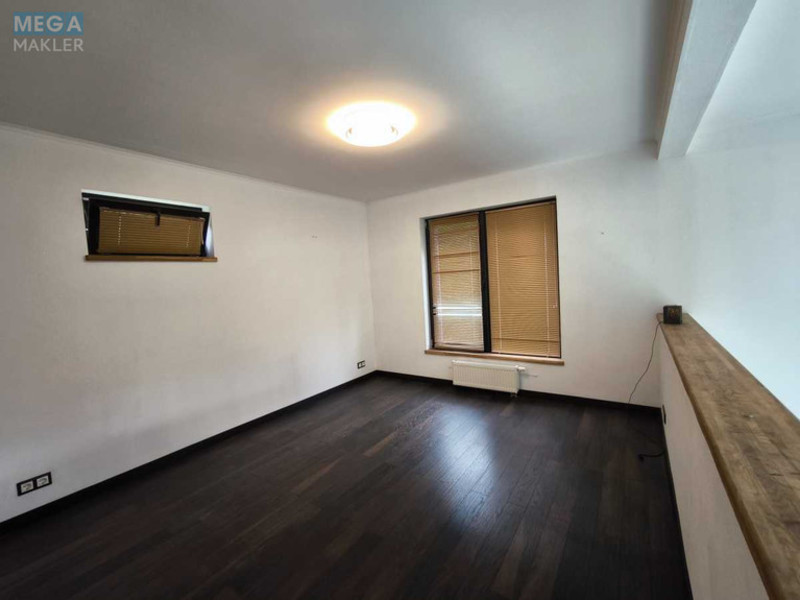 Продаж дома, 2&nbsp;поверху, 200&nbsp;кв.м, 5&nbsp;кімнат, ділянка 6&nbsp;соток, <a class="location-link" href="/kiev/" title="Недвижимость Київ">Київ</a>, <a class="location-link" href="/kiev/dneprovskij/" title="Недвижимость Дніпровський район">Дніпровський р-н</a>, 2 Садовый пер. (изображение 11)