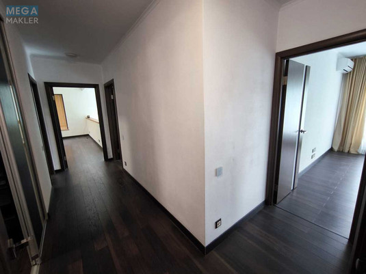Продаж дома, 2&nbsp;поверху, 200&nbsp;кв.м, 5&nbsp;кімнат, ділянка 6&nbsp;соток, <a class="location-link" href="/kiev/" title="Недвижимость Київ">Київ</a>, <a class="location-link" href="/kiev/dneprovskij/" title="Недвижимость Дніпровський район">Дніпровський р-н</a>, 2 Садовый пер. (изображение 18)