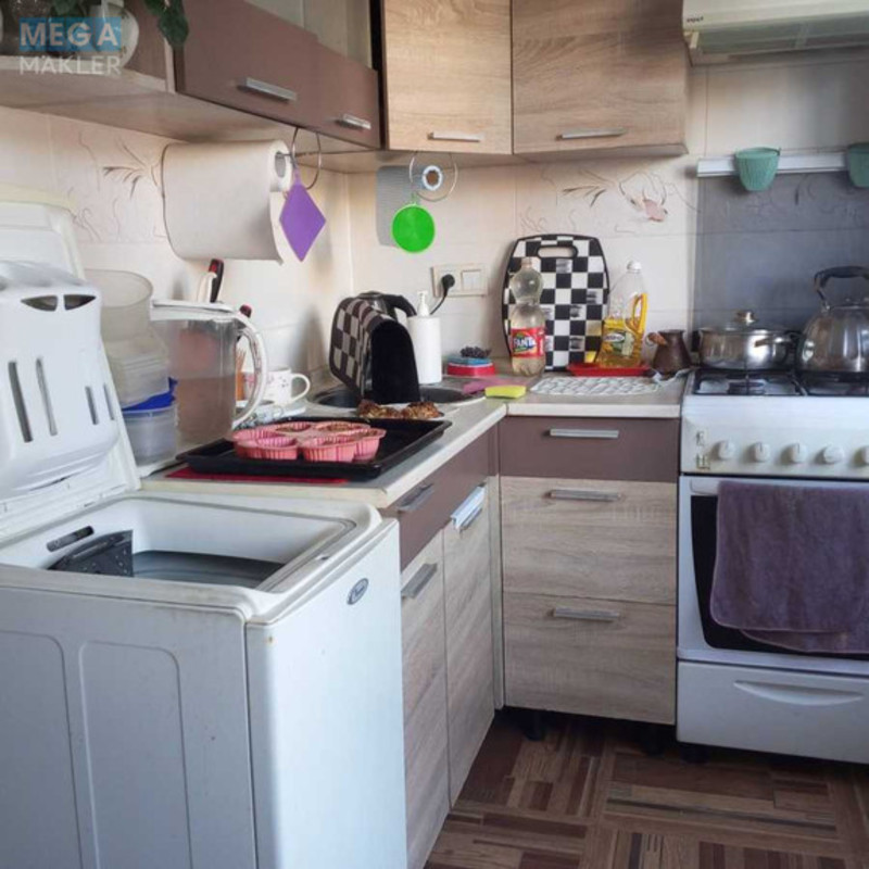Оренда кімнати (підселення), <a class="location-link" href="/kiev/" title="Недвижимость Київ">Київ</a>, <a class="location-link" href="/kiev/dneprovskij/" title="Недвижимость Дніпровський район">Дніпровський р-н</a>, Верховної Ради бульв., 24 (изображение 3)