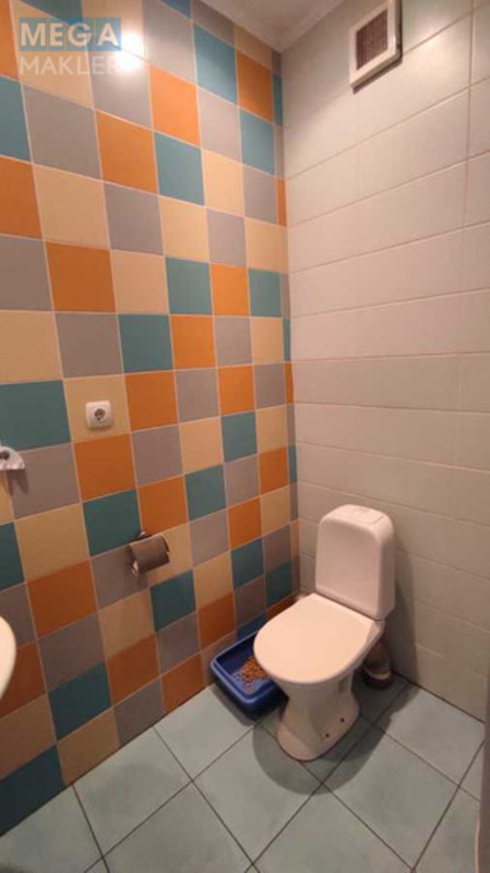 Продаж дома, 3&nbsp;поверху, 182&nbsp;кв.м, 4&nbsp;кімнати, ділянка 1&nbsp;сотка, <a class="location-link" href="/kiev/" title="Недвижимость Київ">Київ</a>, <a class="location-link" href="/kiev/darnickij/" title="Недвижимость Дарницький район">Дарницький р-н</a>, Петра Прокоповича вул., 25 (изображение 13)