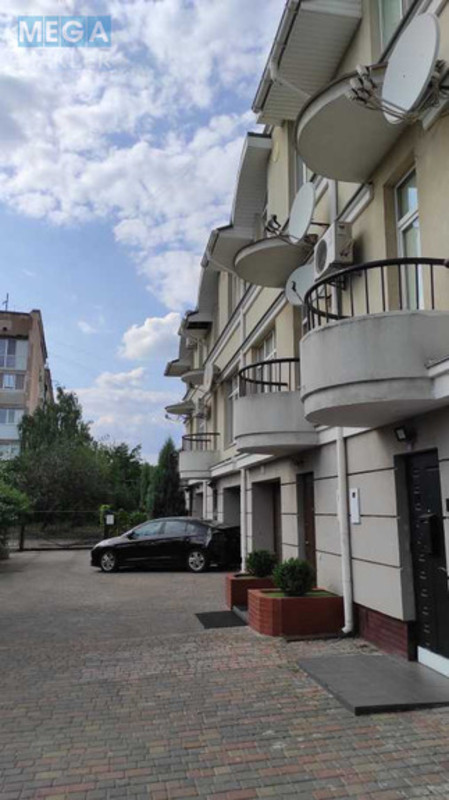 Продаж дома, 3&nbsp;поверху, 182&nbsp;кв.м, 4&nbsp;кімнати, ділянка 1&nbsp;сотка, <a class="location-link" href="/kiev/" title="Недвижимость Київ">Київ</a>, <a class="location-link" href="/kiev/darnickij/" title="Недвижимость Дарницький район">Дарницький р-н</a>, Петра Прокоповича вул., 25 (изображение 16)