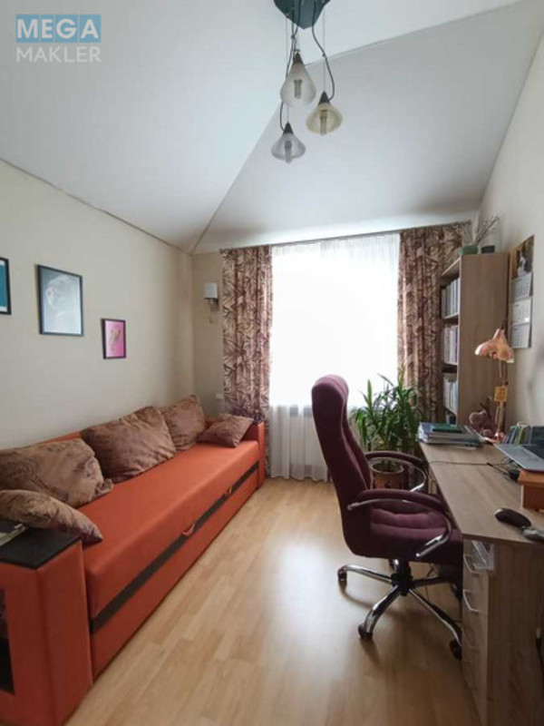 Продаж дома, 3&nbsp;поверху, 182&nbsp;кв.м, 4&nbsp;кімнати, ділянка 1&nbsp;сотка, <a class="location-link" href="/kiev/" title="Недвижимость Київ">Київ</a>, <a class="location-link" href="/kiev/darnickij/" title="Недвижимость Дарницький район">Дарницький р-н</a>, Петра Прокоповича вул., 25 (изображение 24)