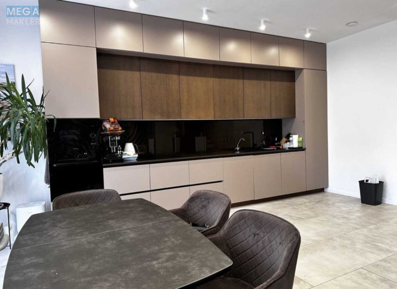 Продаж дома, 2&nbsp;поверху, 142&nbsp;кв.м, 5&nbsp;кімнат, ділянка 4&nbsp;сотки, <a class="location-link" href="/kiev/" title="Недвижимость Київ">Київ</a>, <a class="location-link" href="/kiev/goloseevskij/" title="Недвижимость Голосіївський район">Голосіївський р-н</a>, Степана Рудницкого ул. (изображение 2)