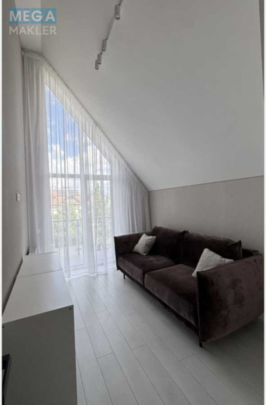 Продаж дома, 2&nbsp;поверху, 142&nbsp;кв.м, 5&nbsp;кімнат, ділянка 4&nbsp;сотки, <a class="location-link" href="/kiev/" title="Недвижимость Київ">Київ</a>, <a class="location-link" href="/kiev/goloseevskij/" title="Недвижимость Голосіївський район">Голосіївський р-н</a>, Степана Рудницкого ул. (изображение 20)