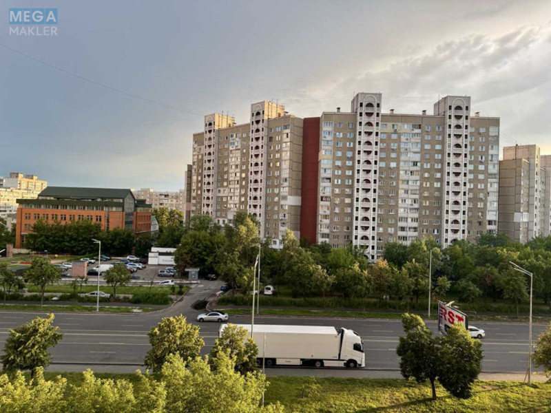 Продаж 2 кімнатної квартири (54/29/7), 6 пов. 9 пов. будинку, <a class="location-link" href="/kiev/" title="Недвижимость Київ">Київ</a>, <a class="location-link" href="/kiev/darnickij/" title="Недвижимость Дарницький район">Дарницький р-н</a>, Харківське шосе, 55 (изображение 16)