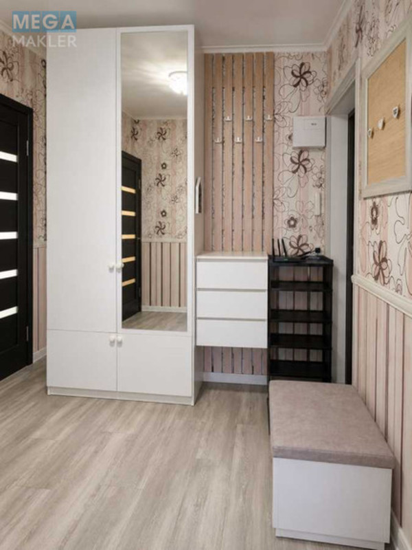 Продаж 3 кімнатної квартири (71,6/42/8,6), 7 пов. 10 пов. будинку, <a class="location-link" href="/chernigov/" title="Недвижимость Чернігів">Чернігів</a>, <a class="location-link" href="/chernigov/novozavodskiy/" title="Недвижимость Новозаводський район">Новозаводський р-н</a>, Вул. Красносільського, 47 (изображение 2)
