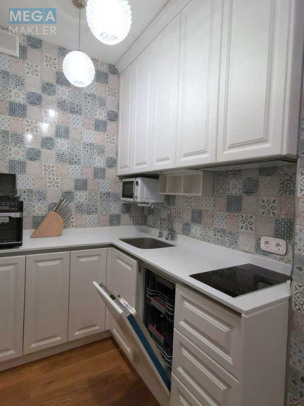 Оренда 3 кімнатної квартири, <a class="location-link" href="/kiev/" title="Недвижимость Київ">Київ</a>, <a class="location-link" href="/kiev/pecherskij/" title="Недвижимость Печерський район">Печерський р-н</a>, Лесі Українки бульв., 7А (изображение 21)